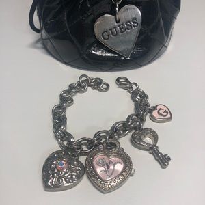 GUESS CHARM BRACELET WATCH